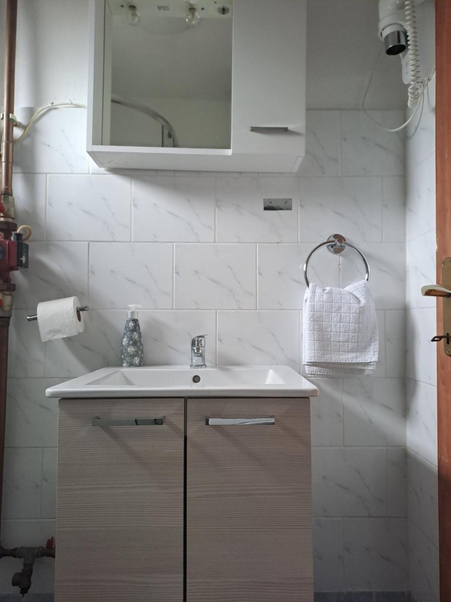 Guesthouse Andrea โพลยานัค ภายนอก รูปภาพ