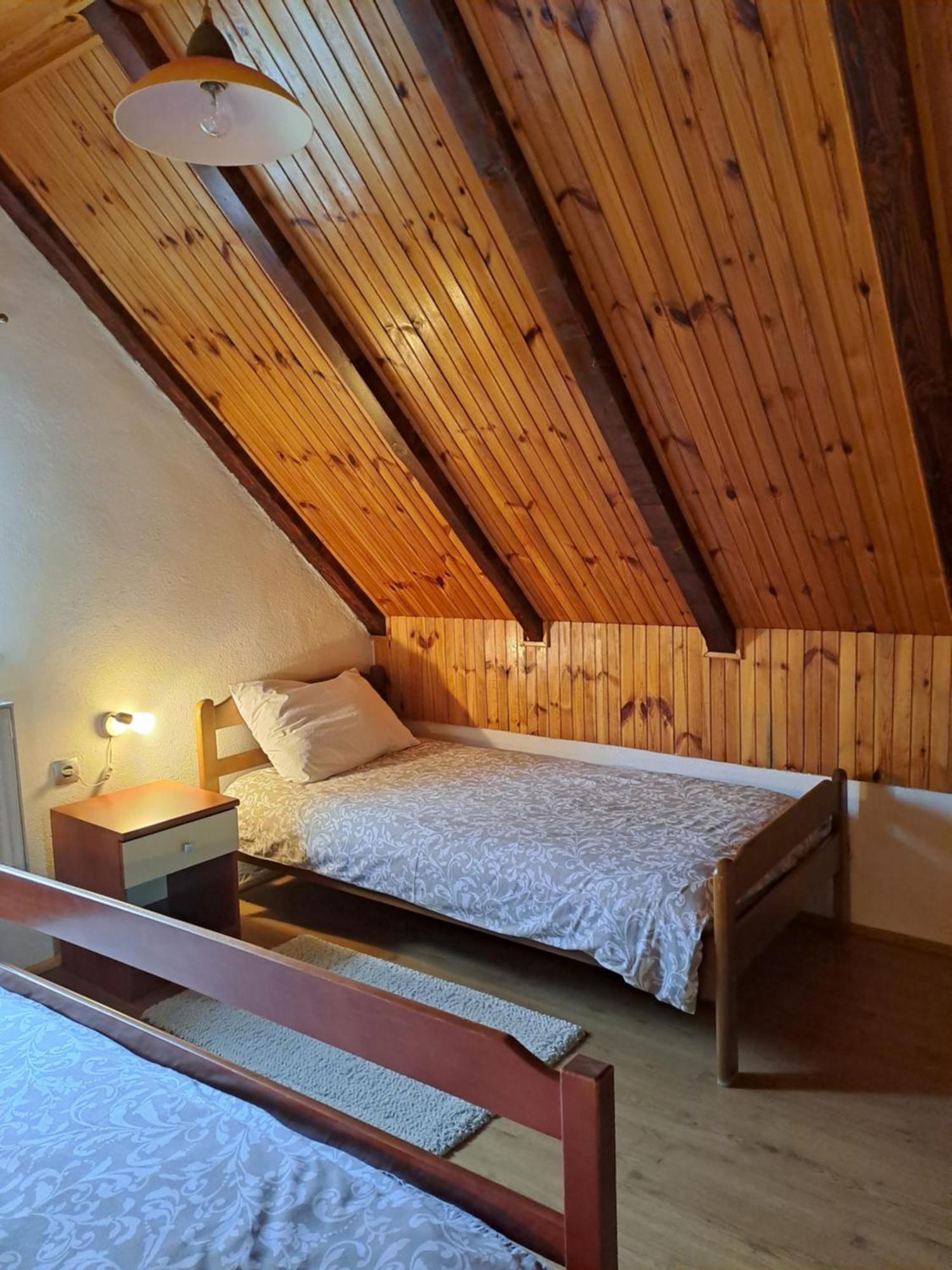 Guesthouse Andrea โพลยานัค ภายนอก รูปภาพ