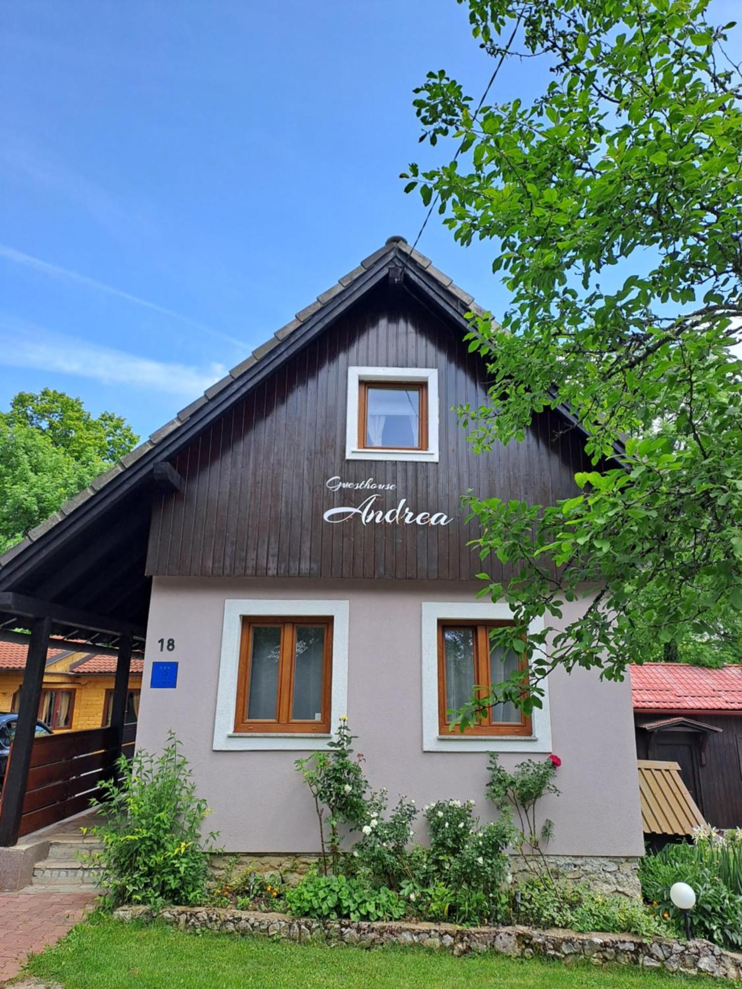 Guesthouse Andrea โพลยานัค ภายนอก รูปภาพ