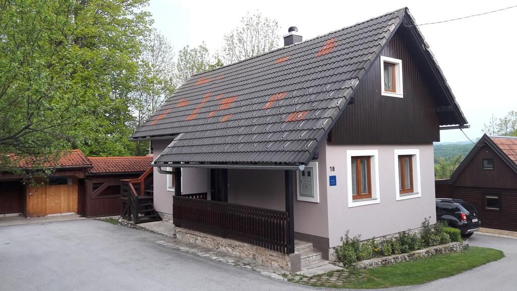 Guesthouse Andrea โพลยานัค ภายนอก รูปภาพ