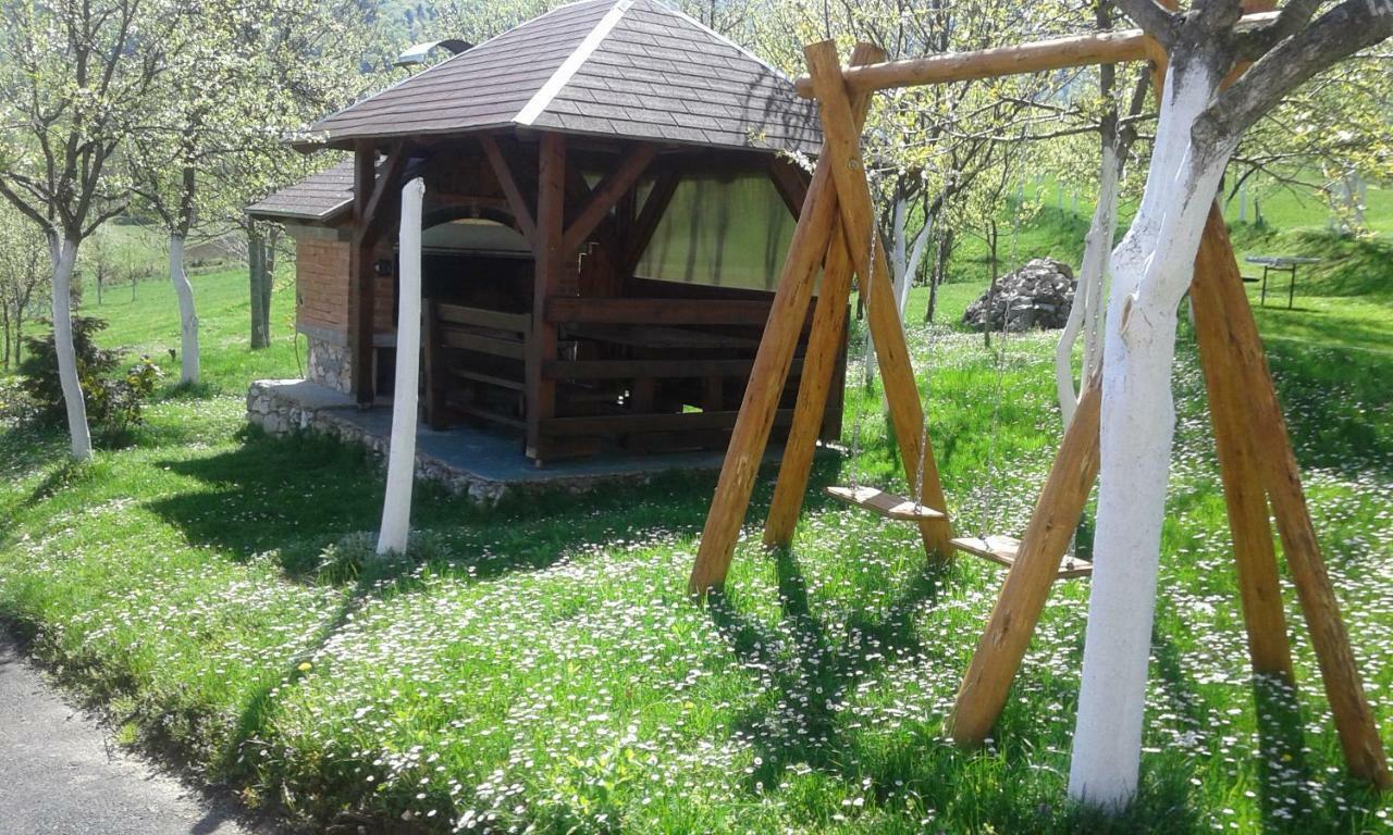 Guesthouse Andrea โพลยานัค ภายนอก รูปภาพ